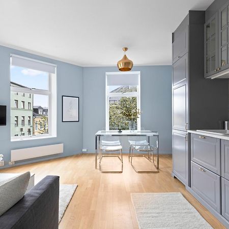 Modern And Bright Apartment In Central Oslo Zewnętrze zdjęcie